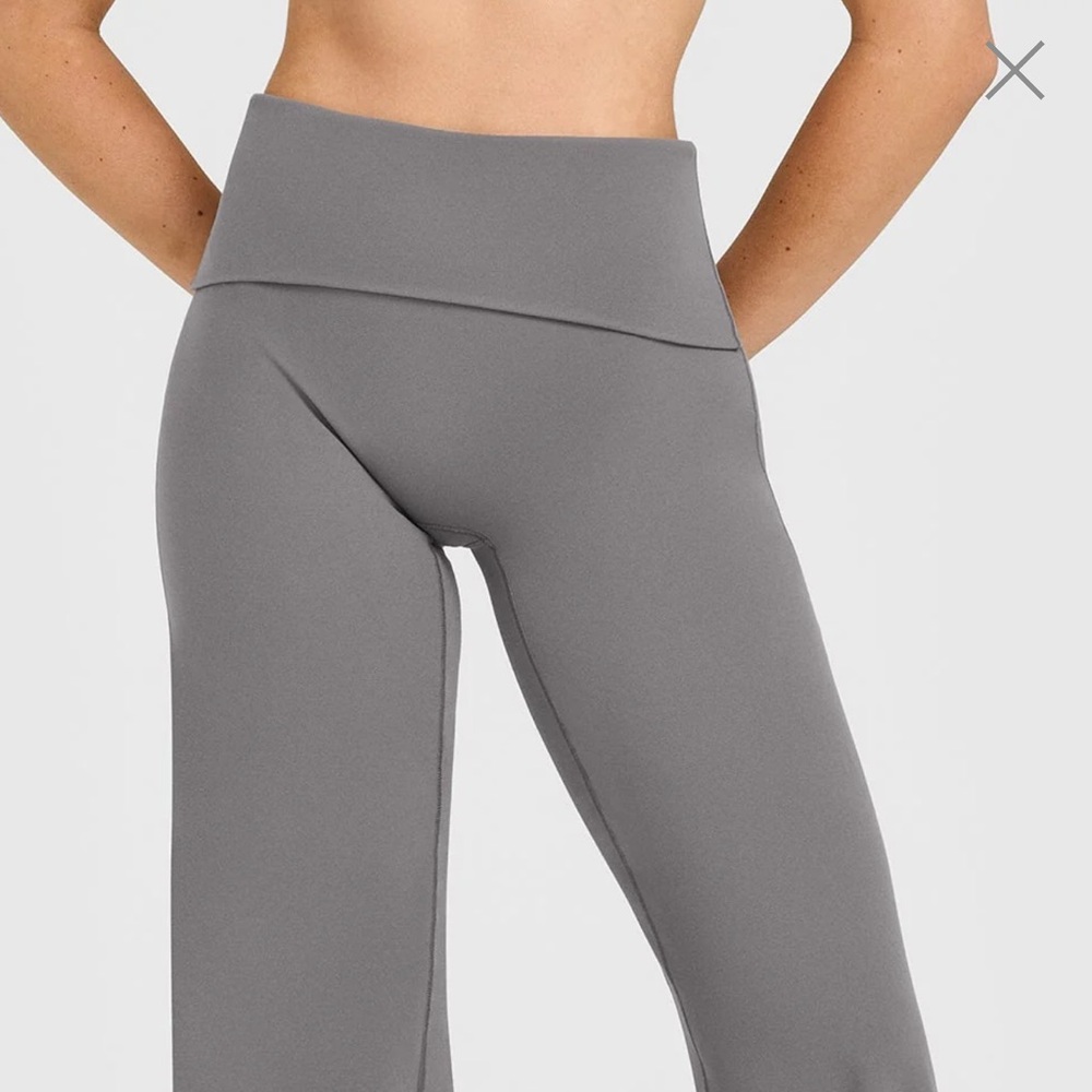 Oner Active fold over straight leg pants. Like New.